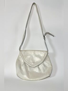 Vintage Ferragamo White Leather Adjustable Strap Shoulder Bag✨